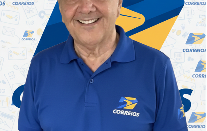 SEDEX POLÍTICO: JOSÉ AGRIPINO VESTE O UNIFORME E ENTREGA A “CARTA” DE NINA SOUZA