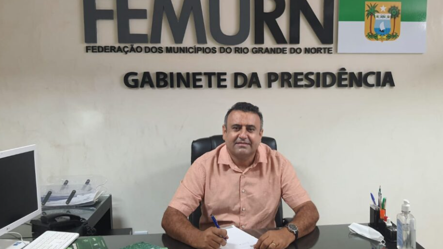 A QUEDA DE BRAÇO CONTINUA: BABÁ PEREIRA REAGE AO VETO QUE “CONFISCA” O DINHEIRO DAS PREFEITURAS