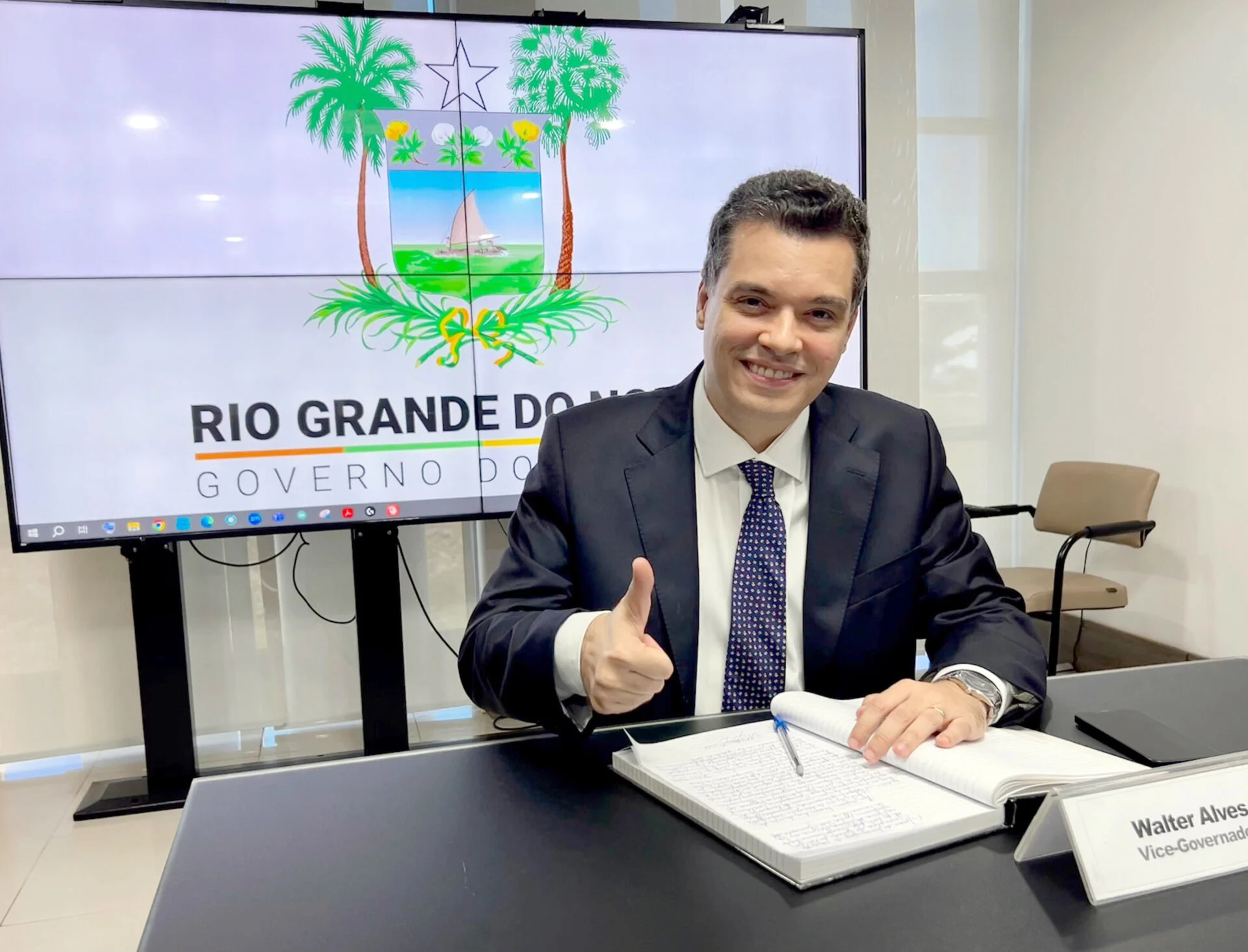 O GOLPE ESTÁ NO AR? A ESTRATÉGIA DO PT PARA SUFOCAR WALTER ALVES E BLINDAR O GOVERNO FÁTIMA